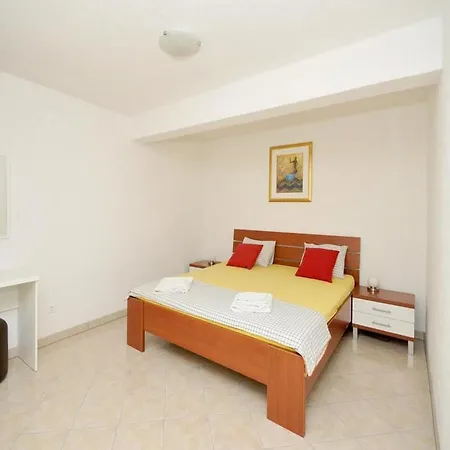 Moonlight - One Bedroom With Large Terrace Classic Daire