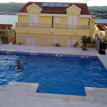 Moonlight - One Bedroom With Large Terrace Classic Lägenhet Trogir